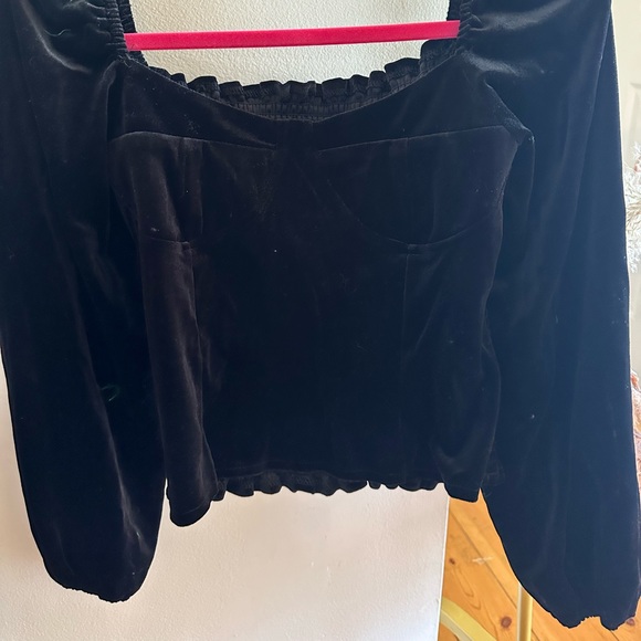 Top - Picture 2 of 2